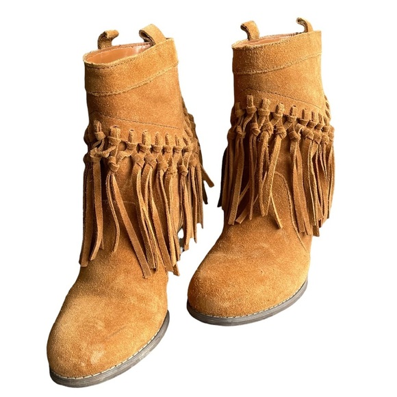 Sbicca-Sound Suede Leather Fringe Bootie/ Ankle Boots Size: 6.5 - Picture 3 of 16